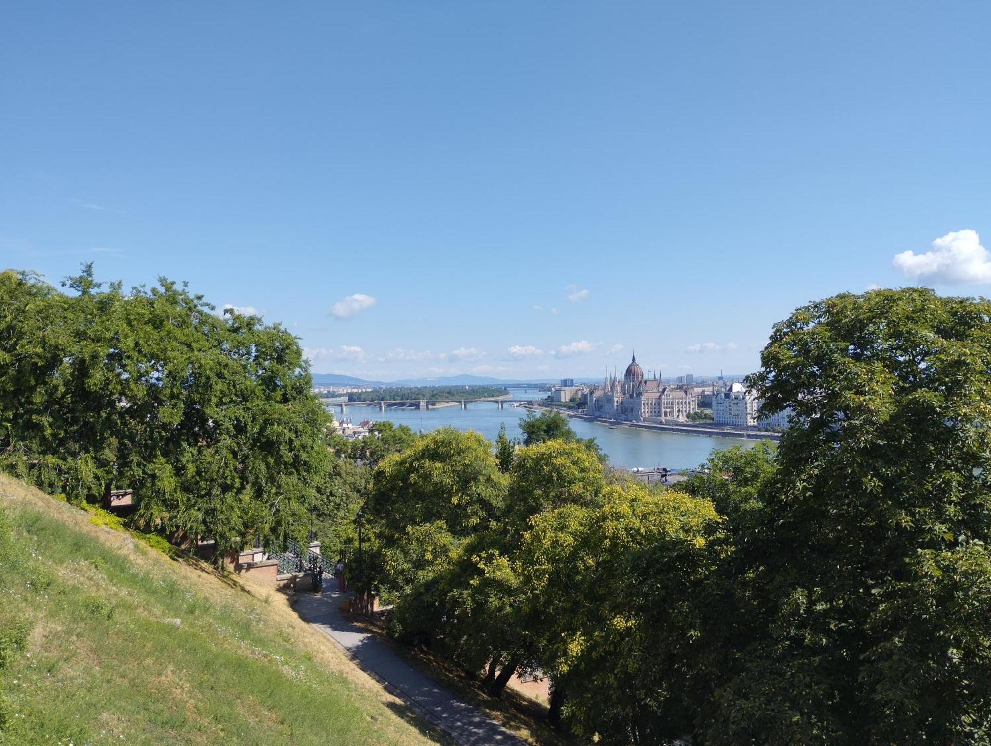 Free Parking Garage! Downtown Apartment Close To New York Cafe บูดาเปสต์ ภายนอก รูปภาพ