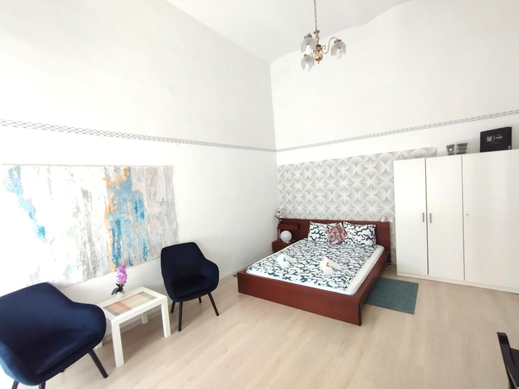 Free Parking Garage! Downtown Apartment Close To New York Cafe บูดาเปสต์ ภายนอก รูปภาพ