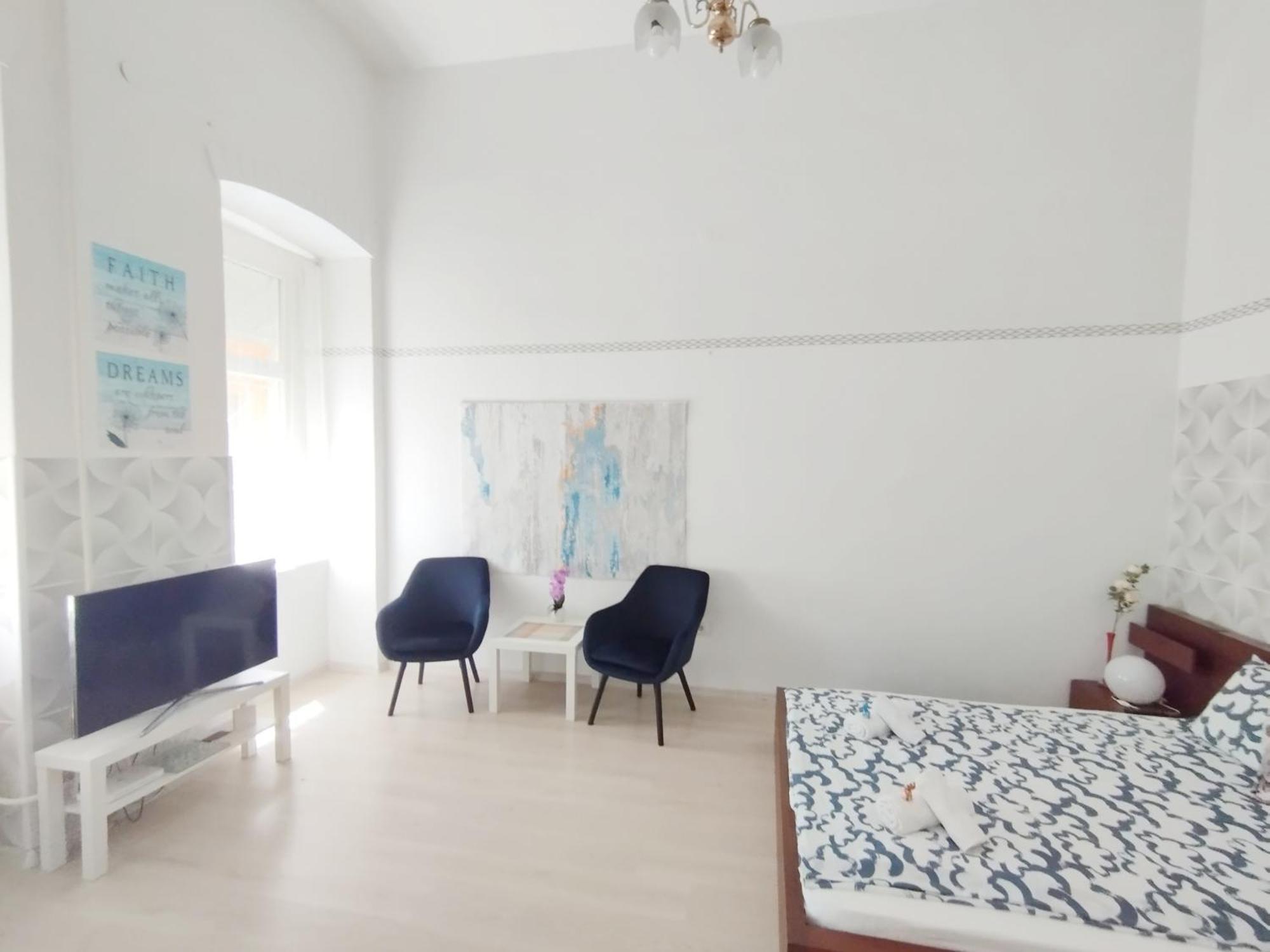Free Parking Garage! Downtown Apartment Close To New York Cafe บูดาเปสต์ ภายนอก รูปภาพ